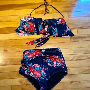 Floral top pink/navy. Matching high waisted bottom